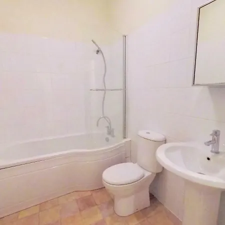 Lilac At Hammersmith Лондон Экстерьер фото